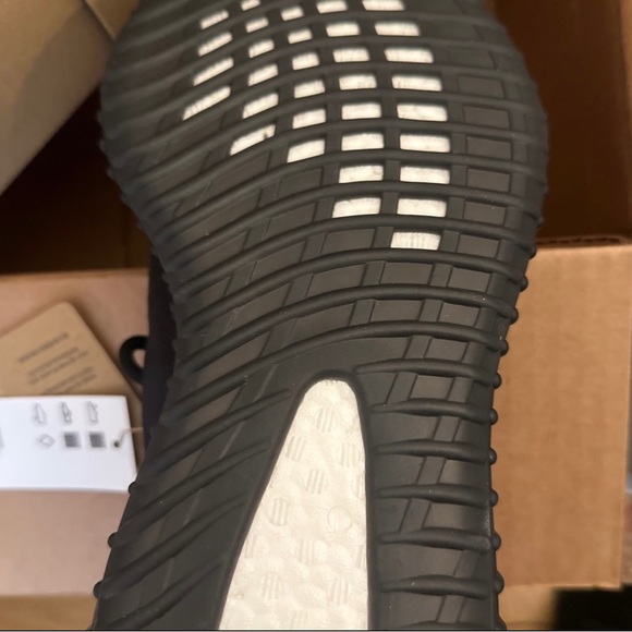 Yeezy Boost 350 V2 | Size 10.5M US | Onyx (black) | NWT Made By Adidas - Picture 6 of 6